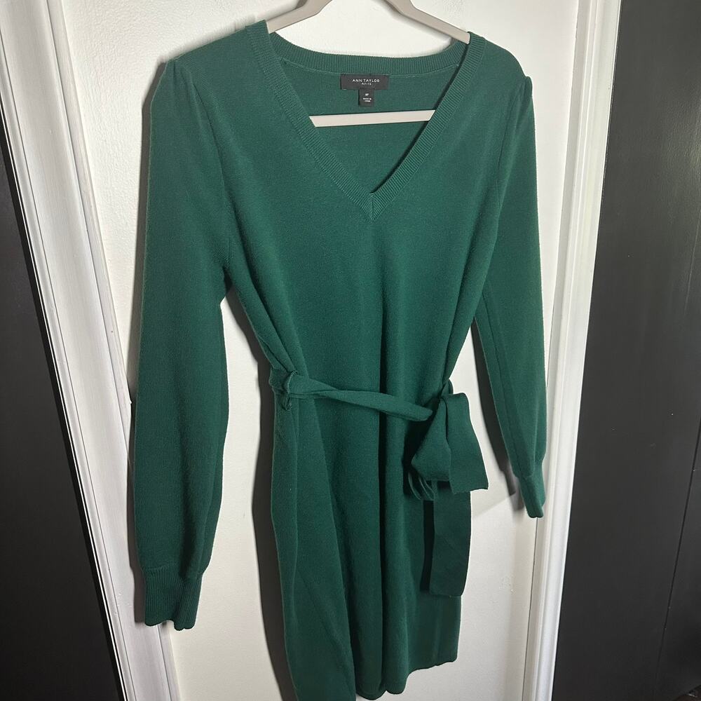Ann Taylor Womens Green Sweater Long Sleeve Belted Knit Dress Size Medium Petite - Picture 2 of 8
